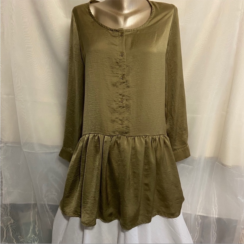 Jillian Harris Drop it Low Peplum Shift Dress